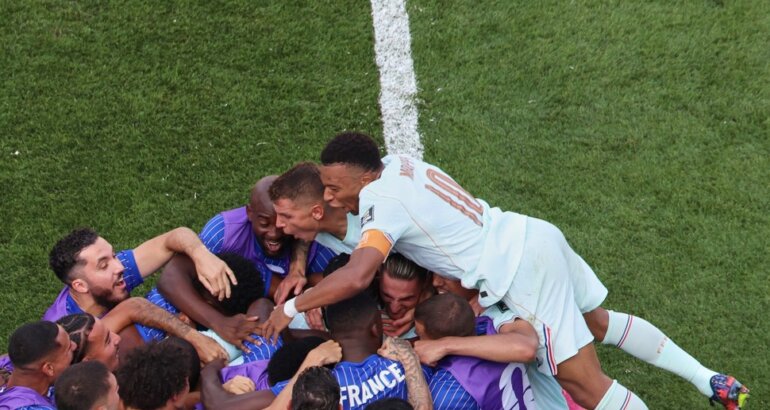 Francia eliminó a Marruecos y es semifinalista del Mundial Francia eliminó a Marruecos y es semifinalista del Mundial