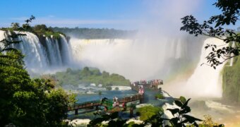 El río Iguazú volvió a crecer y cerraron el acceso a la Garganta del Diablo El río Iguazú volvió a crecer y cerraron el acceso a la Garganta del Diablo