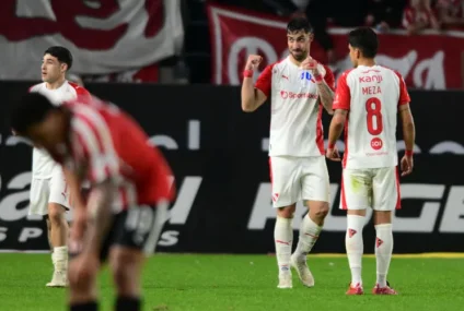 Independiente y le ganó a Estudiantes en en La Plata Independiente y le ganó a Estudiantes en en La Plata
