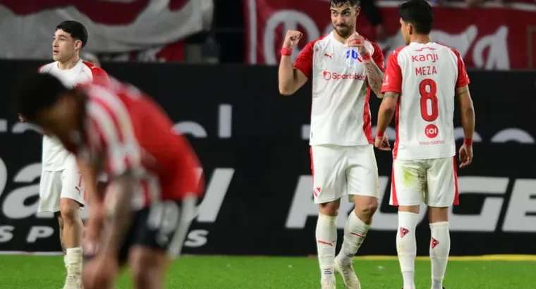 Independiente y le ganó a Estudiantes en en La Plata Independiente y le ganó a Estudiantes en en La Plata