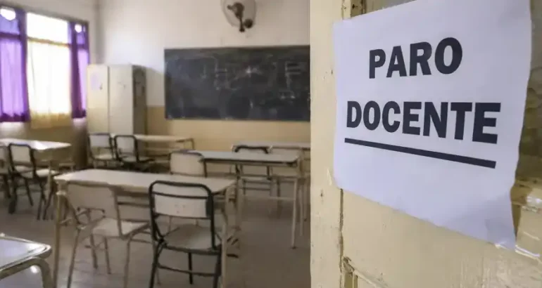 Docentes bonaerenses paran este jueves para reclamar seguridad en las aulas Docentes bonaerenses paran este jueves para reclamar seguridad en las aulas