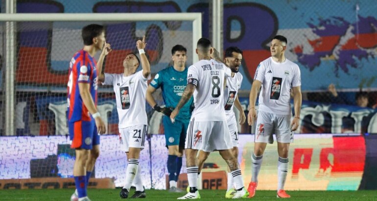 Riestra eliminó al San Lorenzo de Gorosito de la Copa Argentina Riestra eliminó al San Lorenzo de Gorosito de la Copa Argentina