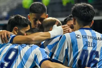 Racing goleó a Defensa y Justicia y se clasificó a 8vos de final de la Copa Argentina Racing goleó a Defensa y Justicia y se clasificó a 8vos de final de la Copa Argentina