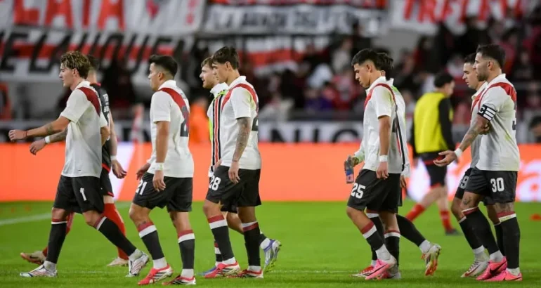 Barracas dio el golpe y derrotó a River en el Monumental Barracas dio el golpe y derrotó a River en el Monumental