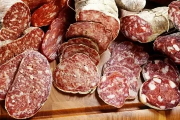 Con un salame de 50 metros, Sierra de la Ventana organiza una fiesta inédita en la zona Con un salame de 50 metros, Sierra de la Ventana organiza una fiesta inédita en la zona