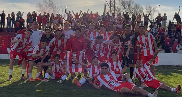 San Martín se lo dio vuelta a Racing y se quedó con el clásico carhuense San Martín se lo dio vuelta a Racing y se quedó con el clásico carhuense