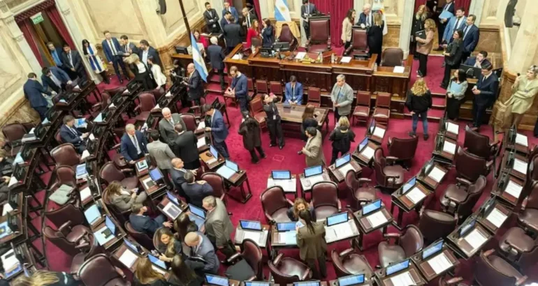 Sin el capítulo de tierras, el Senado debate la Ley de Propiedad Privada Sin el capítulo de tierras, el Senado debate la Ley de Propiedad Privada