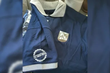 Malestar en Puan porque el intendente le puso su nombre al uniforme municipal Malestar en Puan porque el intendente le puso su nombre al uniforme municipal