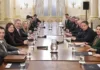 El Gobierno evalúa decretar asueto durante la visita del Papa a la Argentina El Gobierno evalúa decretar asueto durante la visita del Papa a la Argentina