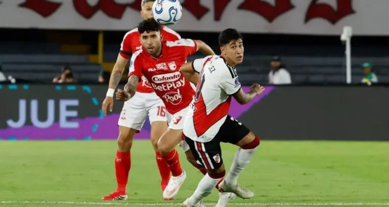 River zafó en Bogotá ante Independiente Santa Fe y define en el Monumental River zafó en Bogotá ante Independiente Santa Fe y define en el Monumental
