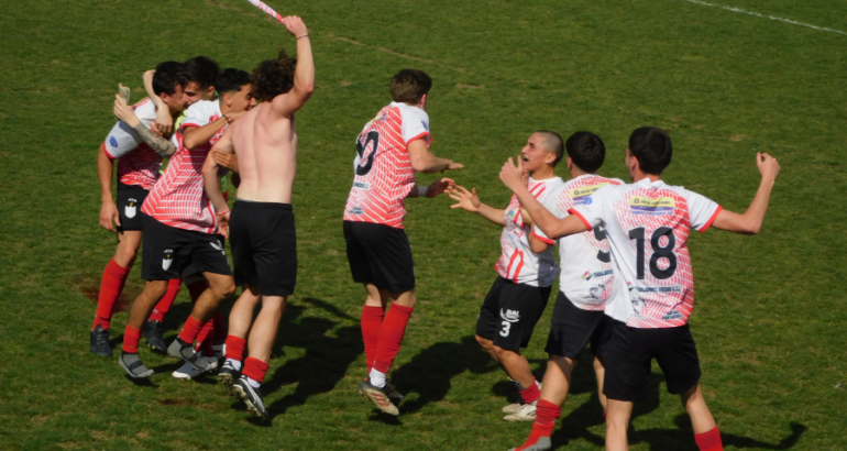 Deportivo se quedó con el clásico de Reserva y sigue invicto con puntaje ideal Deportivo se quedó con el clásico de Reserva y sigue invicto con puntaje ideal