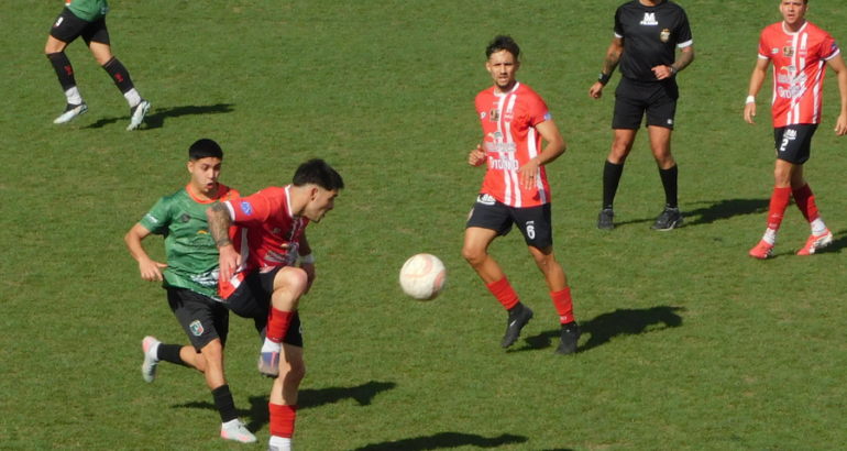 Deportivo Rivera e Independiente igualaron en un clásico vibrante y mantuvieron su invicto Deportivo Rivera e Independiente igualaron en un clásico vibrante y mantuvieron su invicto