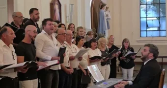 Medio siglo de música: el Coro Municipal de Carhué celebra sus Bodas de Oro Medio siglo de música: el Coro Municipal de Carhué celebra sus Bodas de Oro