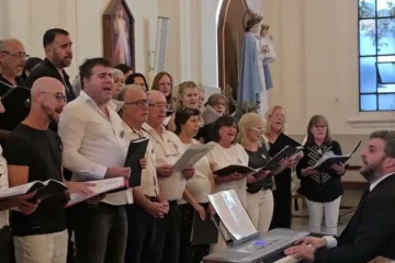 Medio siglo de música: el Coro Municipal de Carhué celebra sus Bodas de Oro Medio siglo de música: el Coro Municipal de Carhué celebra sus Bodas de Oro