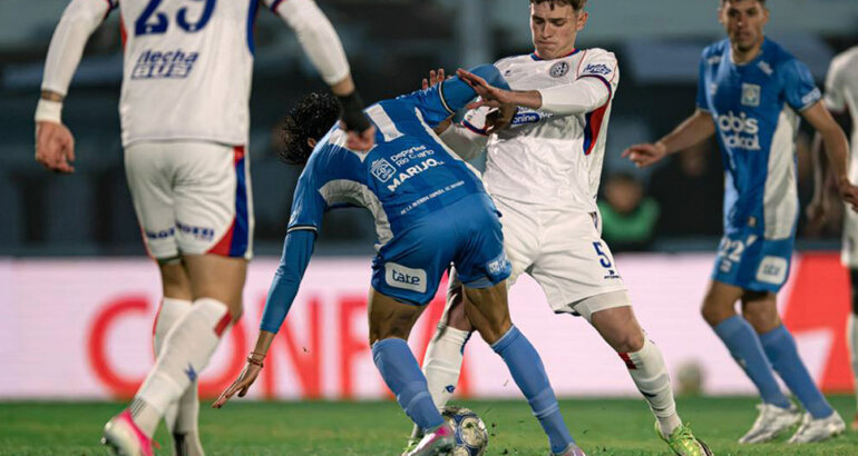 San Lorenzo obtuvo un pobre empate ante Estudiantes (RC) en Córdoba San Lorenzo obtuvo un pobre empate ante Estudiantes (RC) en Córdoba