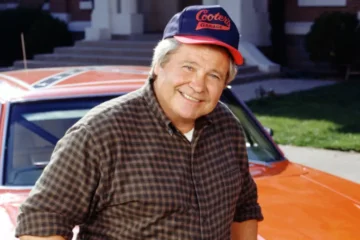 Luto en Hollywood: murió Ben Jones, el actor que interpretó a Cooter en ‘Los Dukes de Hazzard’ Luto en Hollywood: murió Ben Jones, el actor que interpretó a Cooter en ‘Los Dukes de Hazzard’