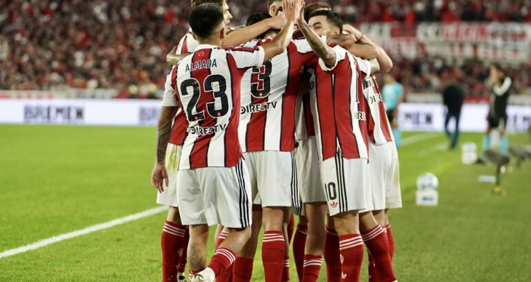 River cortó la mala racha y le ganó a Argentinos por el Clausura River cortó la mala racha y le ganó a Argentinos por el Clausura
