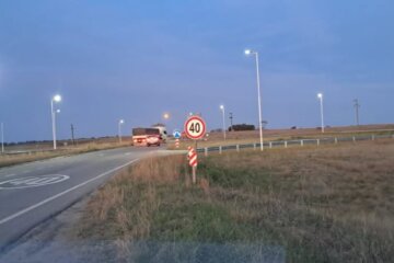 Mejoran la iluminación en cruces estratégicos de las rutas 33 y 60 y proyectan obras en la 33 y 85 Mejoran la iluminación en cruces estratégicos de las rutas 33 y 60 y proyectan obras en la 33 y 85