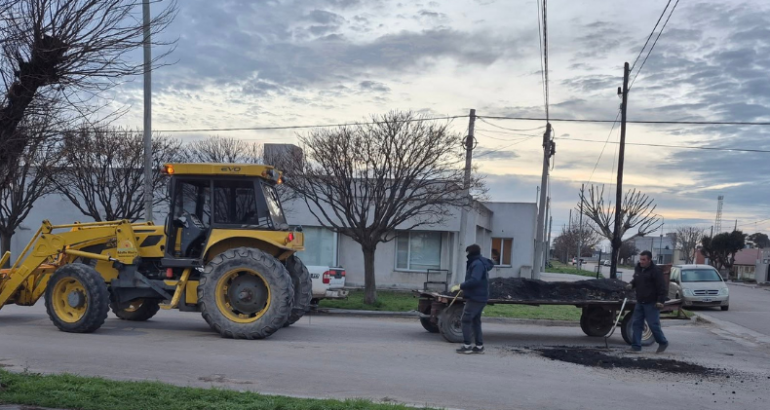 Rivera: comenzó un plan de bacheo para mejorar el estado de las calles Rivera: comenzó un plan de bacheo para mejorar el estado de las calles