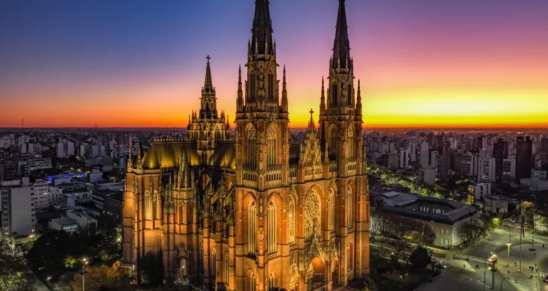 La catedral de La Plata fue elgida como la más linda del mundo La catedral de La Plata fue elgida como la más linda del mundo