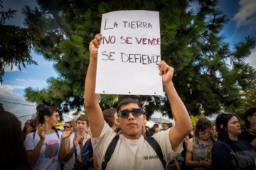 Federal y por redes sociales: un armado autoconvocado busca frenar en las calles la venta de tierras a extranjeros Federal y por redes sociales: un armado autoconvocado busca frenar en las calles la venta de tierras a extranjeros