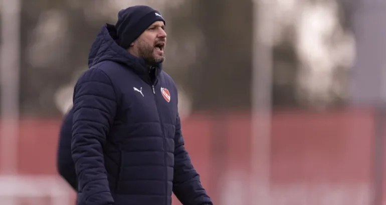 Jadson Viera debuta como DT del Rojo ante Independiente Rivadavia Jadson Viera debuta como DT del Rojo ante Independiente Rivadavia