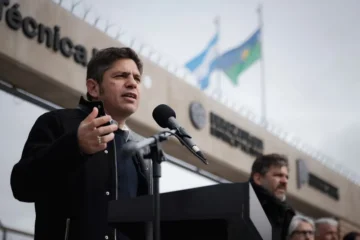Kicillof cuestionó al Gobierno por la falta de inversión en rutas: «Milei se está robando los recursos» Kicillof cuestionó al Gobierno por la falta de inversión en rutas: «Milei se está robando los recursos»
