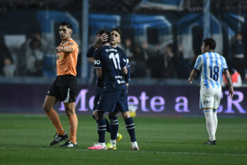 Racing perdió con Independiente Rivadavia y es anteúltimo en su zona del Clausura Racing perdió con Independiente Rivadavia y es anteúltimo en su zona del Clausura