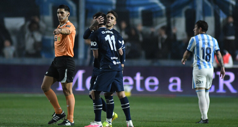 Racing perdió con Independiente Rivadavia y es anteúltimo en su zona del Clausura Racing perdió con Independiente Rivadavia y es anteúltimo en su zona del Clausura