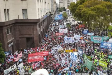 Endeudamiento y morosidad récord: gremios y movimientos sociales marcharán al Ministerio de Economía Endeudamiento y morosidad récord: gremios y movimientos sociales marcharán al Ministerio de Economía