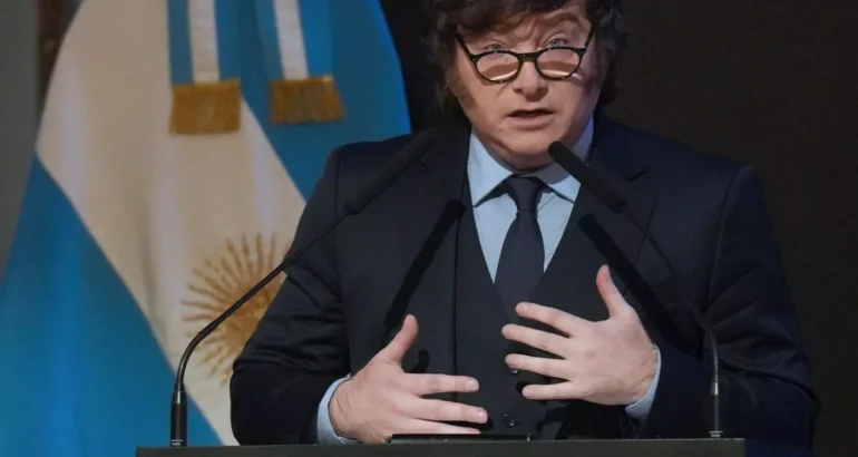 Javier Milei: “Estamos pagando muy caro la locura de los pañuelitos verdes” Javier Milei: “Estamos pagando muy caro la locura de los pañuelitos verdes”