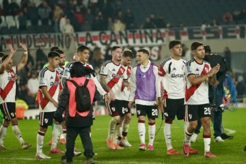 River cayó ante Central de local y acumula cinco derrotas en fila en el fútbol argentino River cayó ante Central de local y acumula cinco derrotas en fila en el fútbol argentino