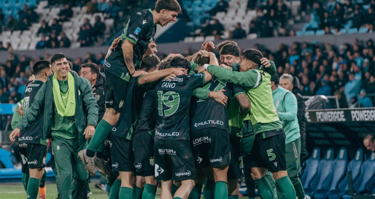Banfield le ganó a Racing en Avellaneda y profundizó su mal momento en el Clausura Banfield le ganó a Racing en Avellaneda y profundizó su mal momento en el Clausura
