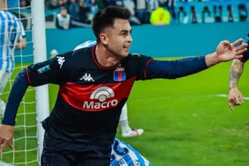 Tigre derrotó 3 a 1 a Racing en el Cilindro de Avellaneda Tigre derrotó 3 a 1 a Racing en el Cilindro de Avellaneda