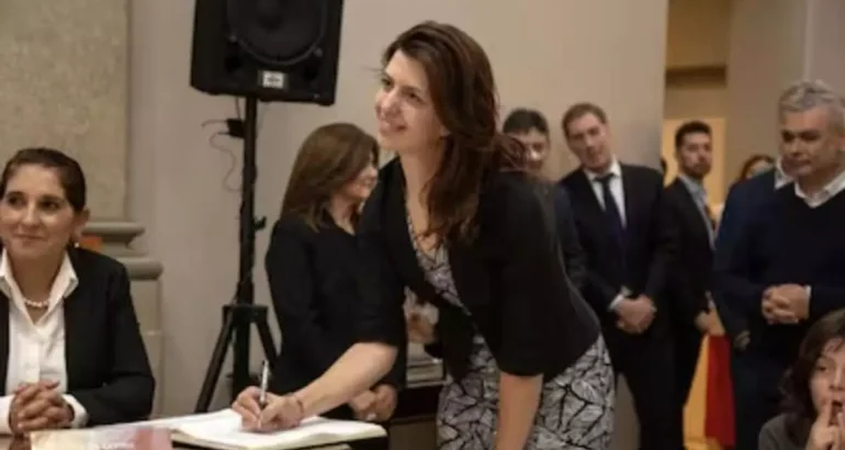 Revocan el fallo que declaró inconstitucional la baja de la edad de punibilidad y apartan a la jueza De Marinis Revocan el fallo que declaró inconstitucional la baja de la edad de punibilidad y apartan a la jueza De Marinis