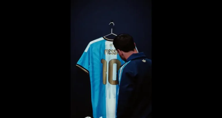 Messi empieza a despedirse de la Selección: «Último partido, una camiseta para toda la vida» Messi empieza a despedirse de la Selección: «Último partido, una camiseta para toda la vida»