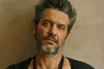 Detuvieron a Maxi Ghione, actor de Casi Ángeles, por privación ilegítima de la libertad y secuestraron armas Detuvieron a Maxi Ghione, actor de Casi Ángeles, por privación ilegítima de la libertad y secuestraron armas