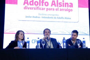 Javier Andres presentó el modelo de desarrollo de Adolfo Alsina ante referentes de toda la Provincia Javier Andres presentó el modelo de desarrollo de Adolfo Alsina ante referentes de toda la Provincia