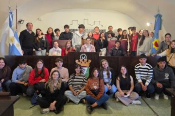 Estudiantes de Adolfo Alsina participaron del Parlamento Juvenil del Mercosur Estudiantes de Adolfo Alsina participaron del Parlamento Juvenil del Mercosur