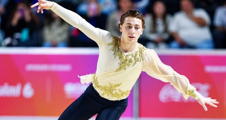 Un saavedrense brilló en patinaje artístico y se quedó con el oro en los Juegos Suramericanos Un saavedrense brilló en patinaje artístico y se quedó con el oro en los Juegos Suramericanos