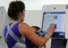 El Gobierno automatiza la verificación de controles de salud y escolaridad para el cobro de la AUH El Gobierno automatiza la verificación de controles de salud y escolaridad para el cobro de la AUH