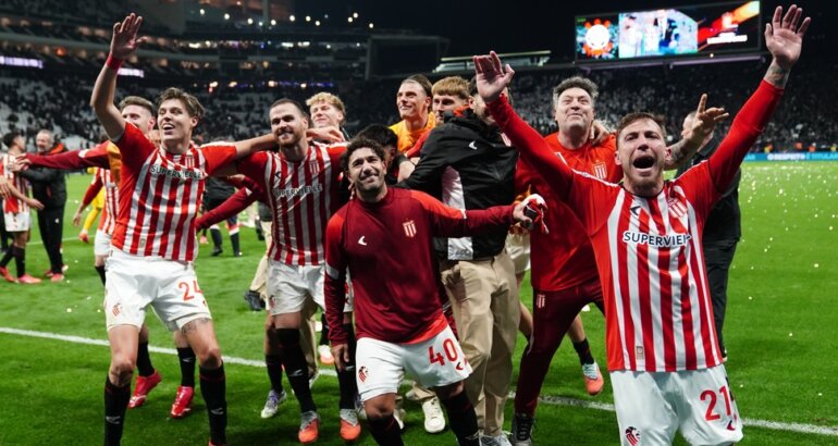 Estudiantes venció a Corinthians y es semifinalista de la Libertadores Estudiantes venció a Corinthians y es semifinalista de la Libertadores