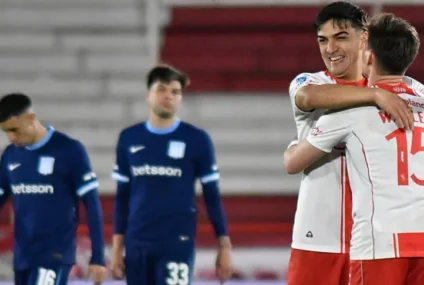 Huracán le ganó a un Racing que sigue en caída libre y último en el Clausura Huracán le ganó a un Racing que sigue en caída libre y último en el Clausura