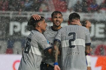 Boca fue un Ciclón y le ganó el clásico a San Lorenzo Boca fue un Ciclón y le ganó el clásico a San Lorenzo