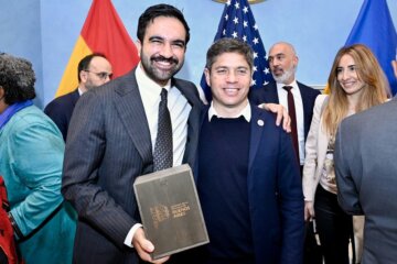 Kicillof se mostró con el alcalde de Nueva York y negó un «milagro económico» en la Argentina Kicillof se mostró con el alcalde de Nueva York y negó un «milagro económico» en la Argentina