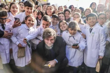 Tras los malos resultados de las pruebas PISA, el Gobierno afirma que sostendrá el ajuste en educación Tras los malos resultados de las pruebas PISA, el Gobierno afirma que sostendrá el ajuste en educación