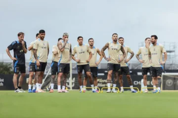 La Selección pone en marcha un nuevo ciclo con tres amistosos y la despedida de Messi La Selección pone en marcha un nuevo ciclo con tres amistosos y la despedida de Messi