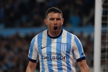 Racing le ganó 3 a 1 a Sarmiento de Junín y cortó la racha negativa Racing le ganó 3 a 1 a Sarmiento de Junín y cortó la racha negativa