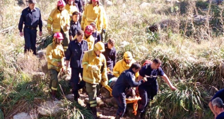 Rescataron a una persona que se descompensó en el Cerro Ventana Rescataron a una persona que se descompensó en el Cerro Ventana