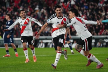 River venció 3-1 a Independiente Rivadavia y vuelve a soñar River venció 3-1 a Independiente Rivadavia y vuelve a soñar